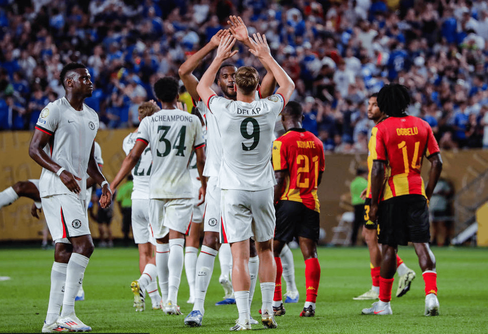 红牛二队完胜红牛车队，拉塞尔统治全场