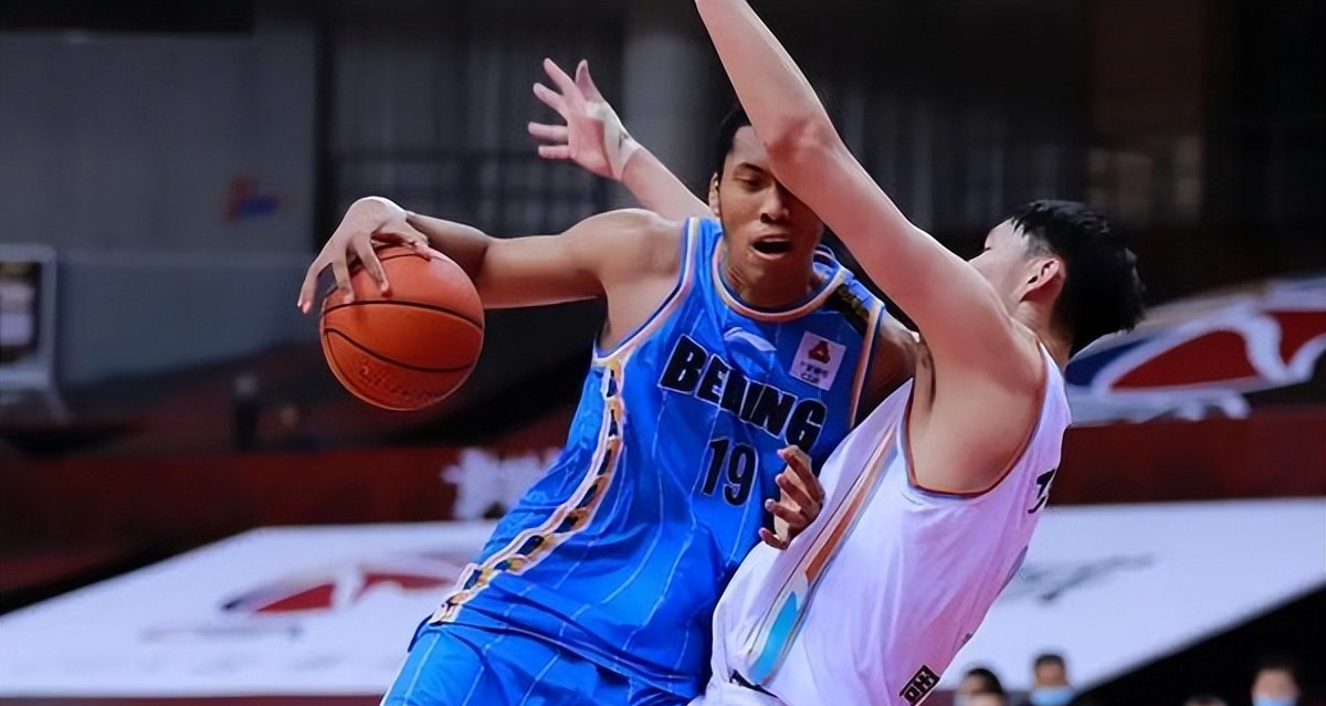 浙江队翻盘山东队，周琦关键制胜