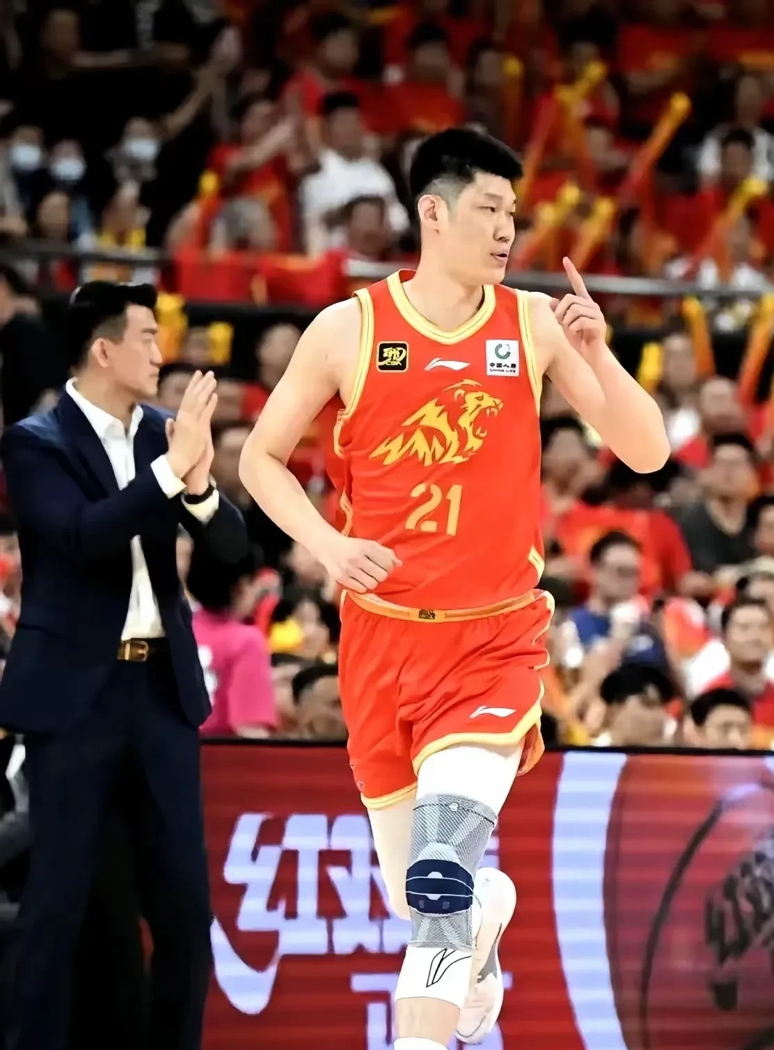 四川队绝杀热火，胡金秋状态火热