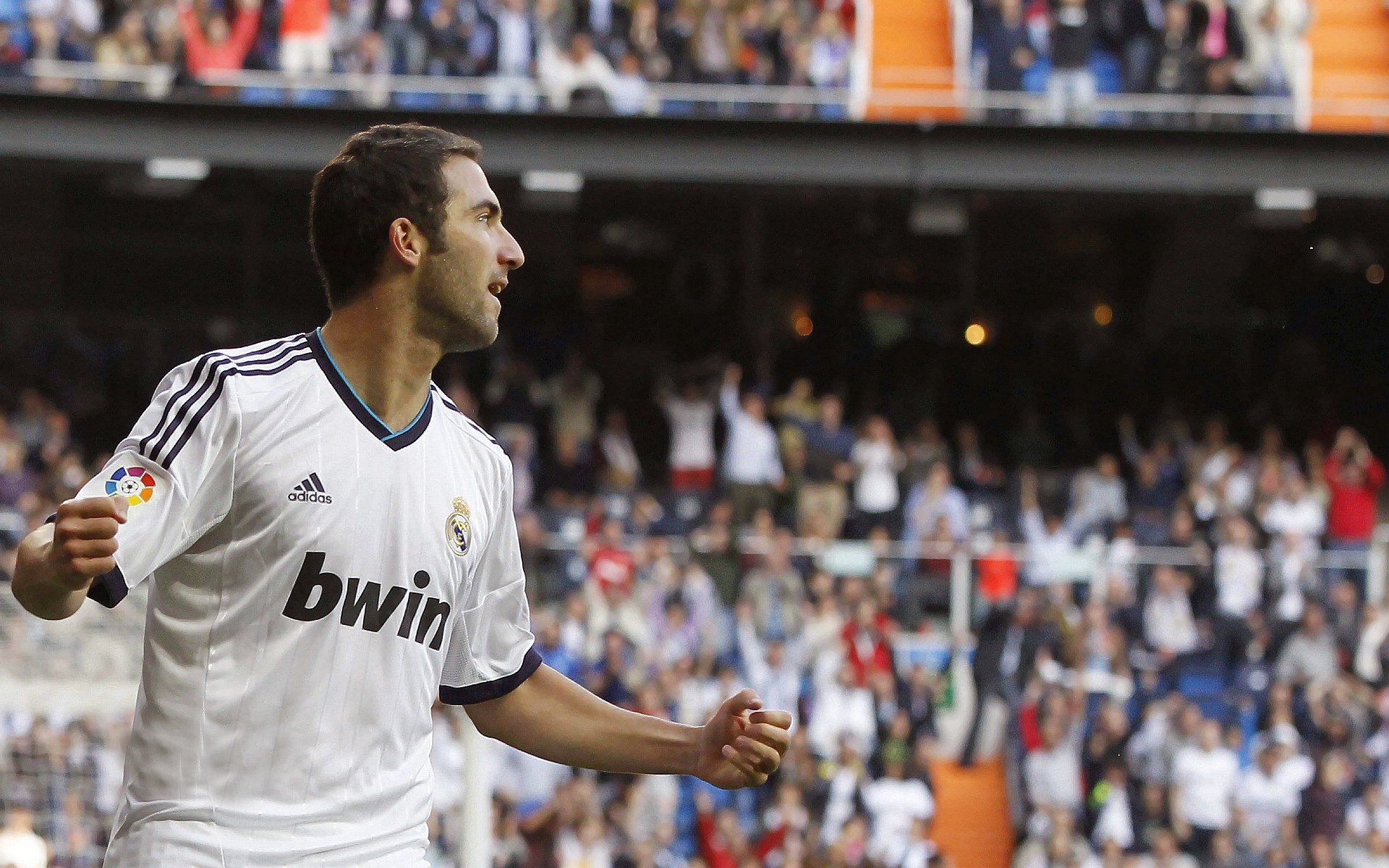 哈利伯顿导演逆转风暴，步行者新王在撕裂之城加冕